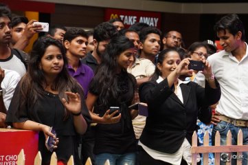 Kerintha Movie Team at Manjeera Mall Kukatpally